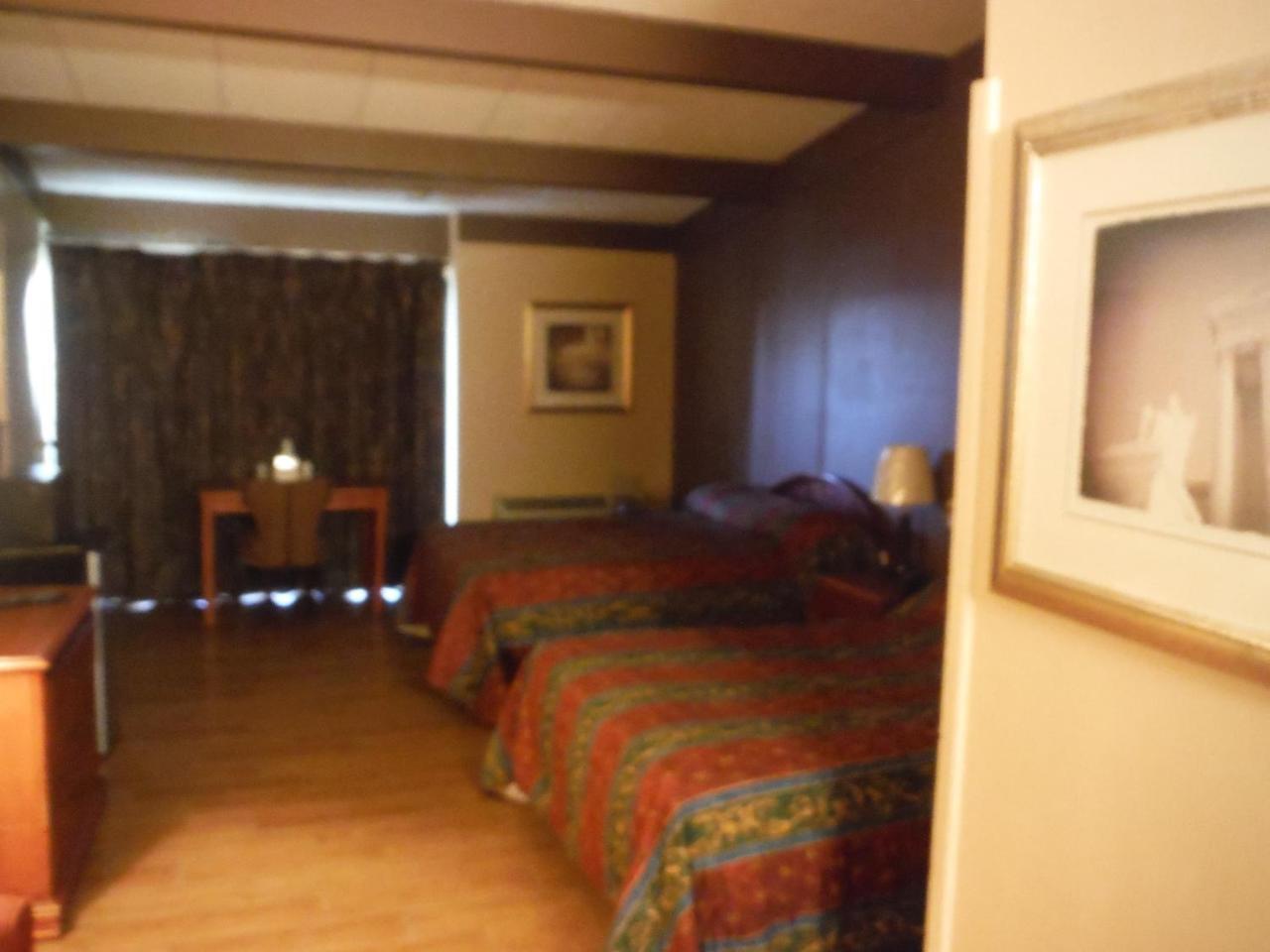 Budgetel Inn & Suites Hotel Wyoming Exterior photo
